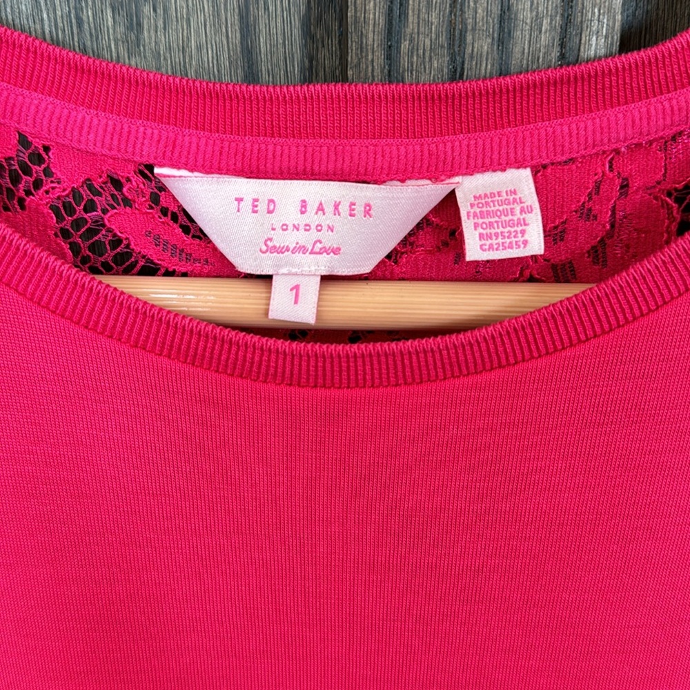 Ted Baker London 🩷 Lace Soft Casual Pink Tee